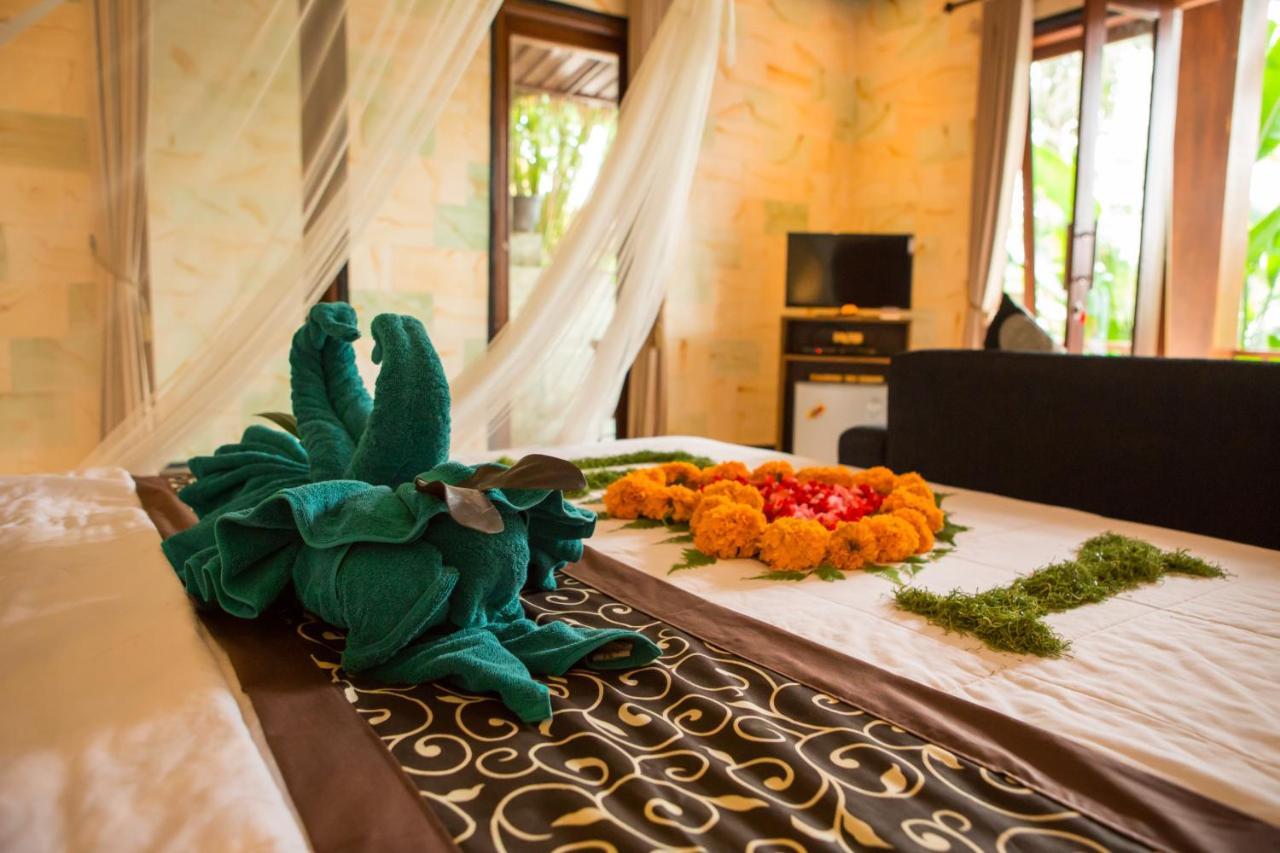 Ayu Duwur Beji Ubud