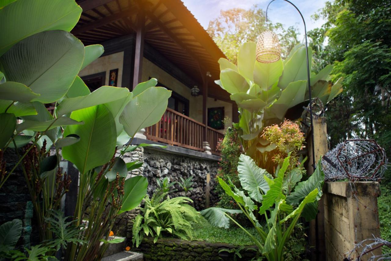 Ayu Duwur Beji Ubud