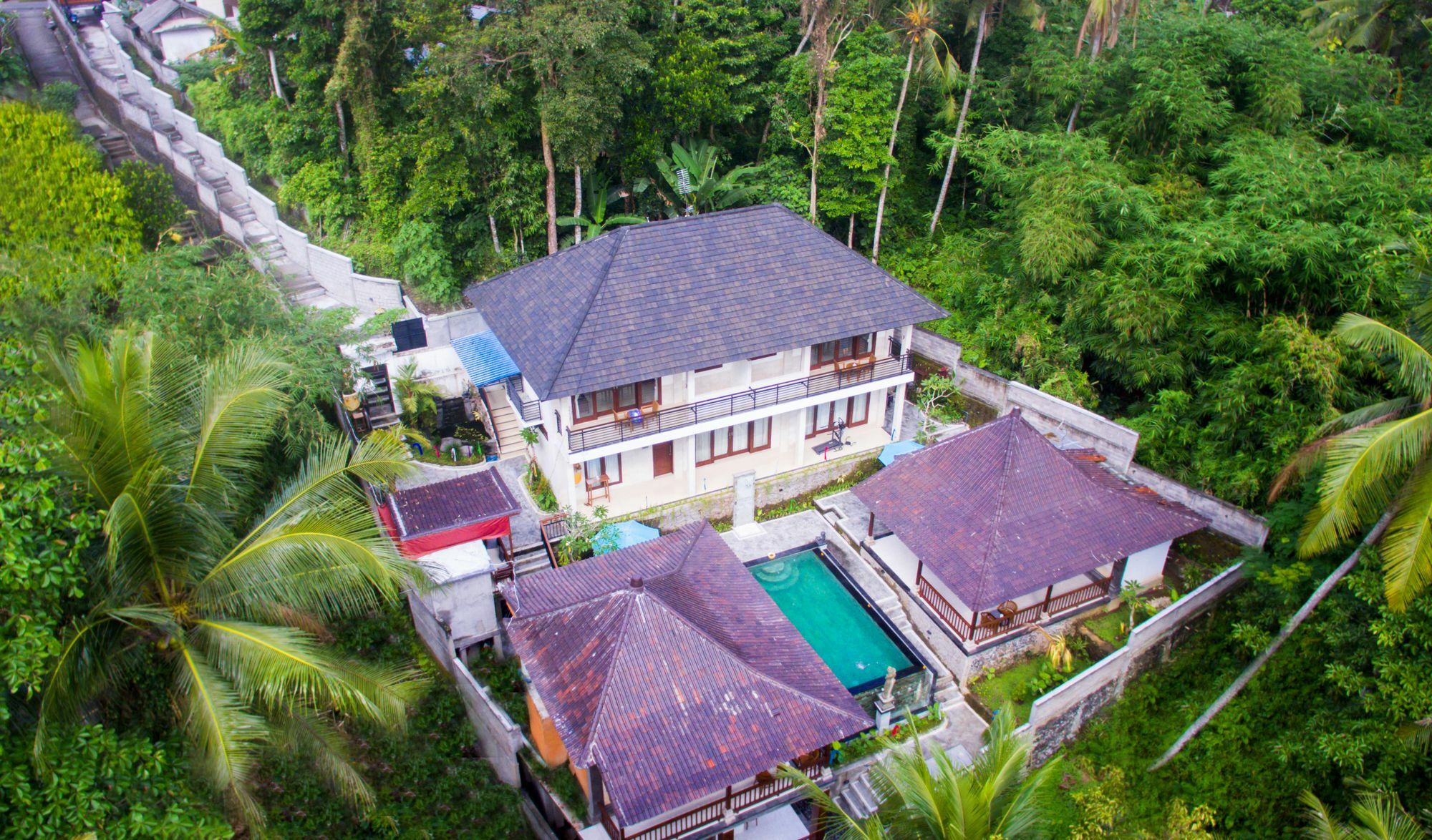 Ayu Duwur Beji Ubud